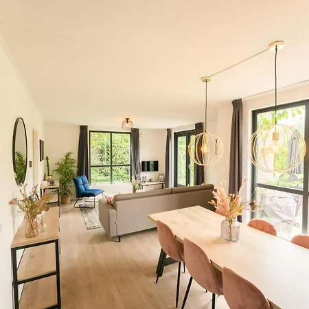 Goldenescape 6p Vrijstaand Met Royale Tuin En Hottub Ferienhaus