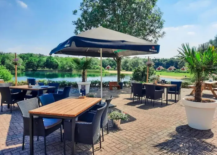 Holiday home Goldenescape 6P Vip Cottage Met Royale Tuin En Hottub *