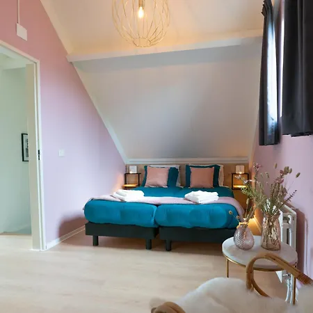 Goldenescape 6p Vrijstaand Met Royale Tuin En Hottub Ewijk