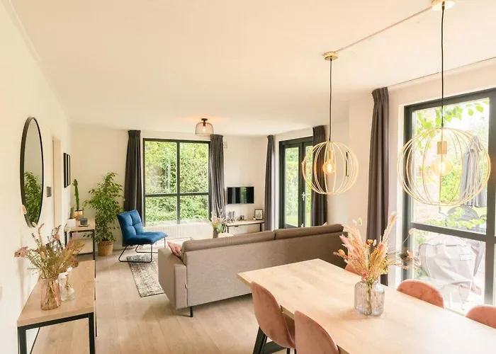 Goldenescape 6p Vrijstaand Met Royale Tuin En Hottub Feriehus