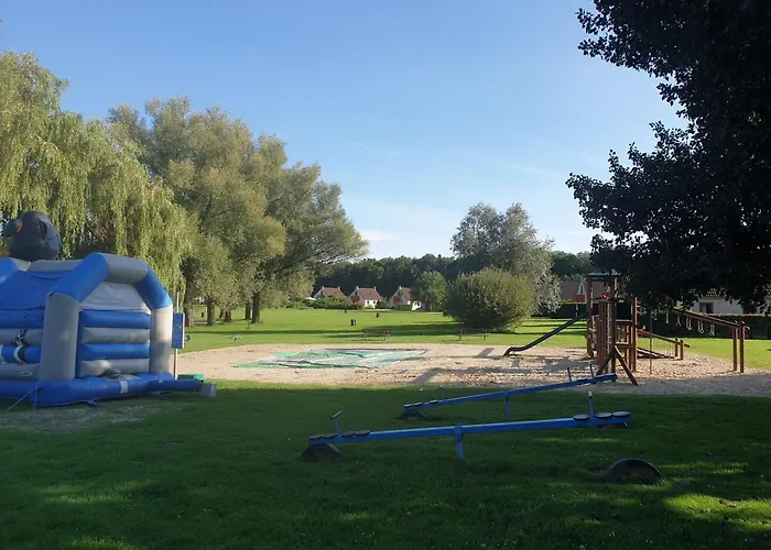 Feriehus Goldenescape 6p Vrijstaand Met Royale Tuin En Hottub Ewijk